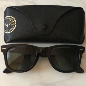 Ray Ban Black Wayfarer